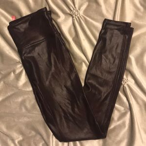 Faux leather legging